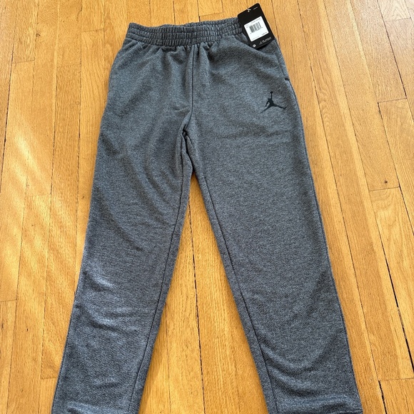 New With Tags Boys Jordan Sweatpants Size Large - Picture 2 of 4